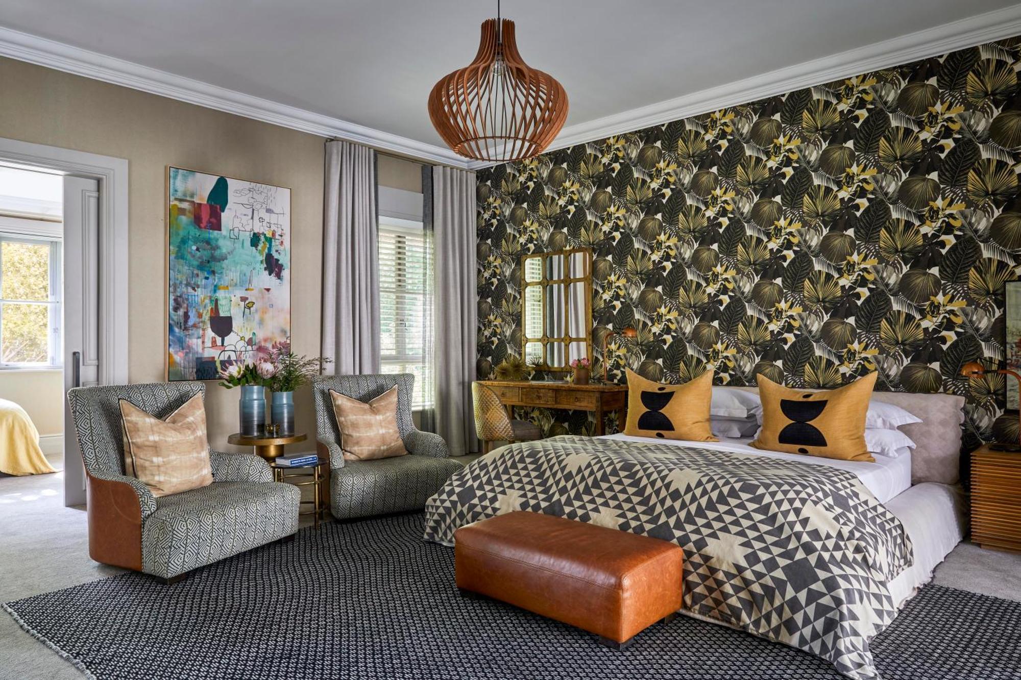 The Thatch House Boutique Hotel, Hotel